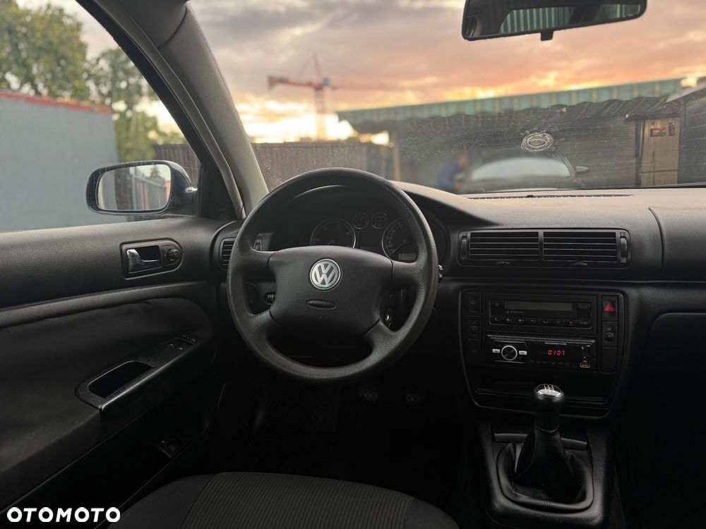 Volkswagen Passat ver-1-9-tdi-comfortline - 27