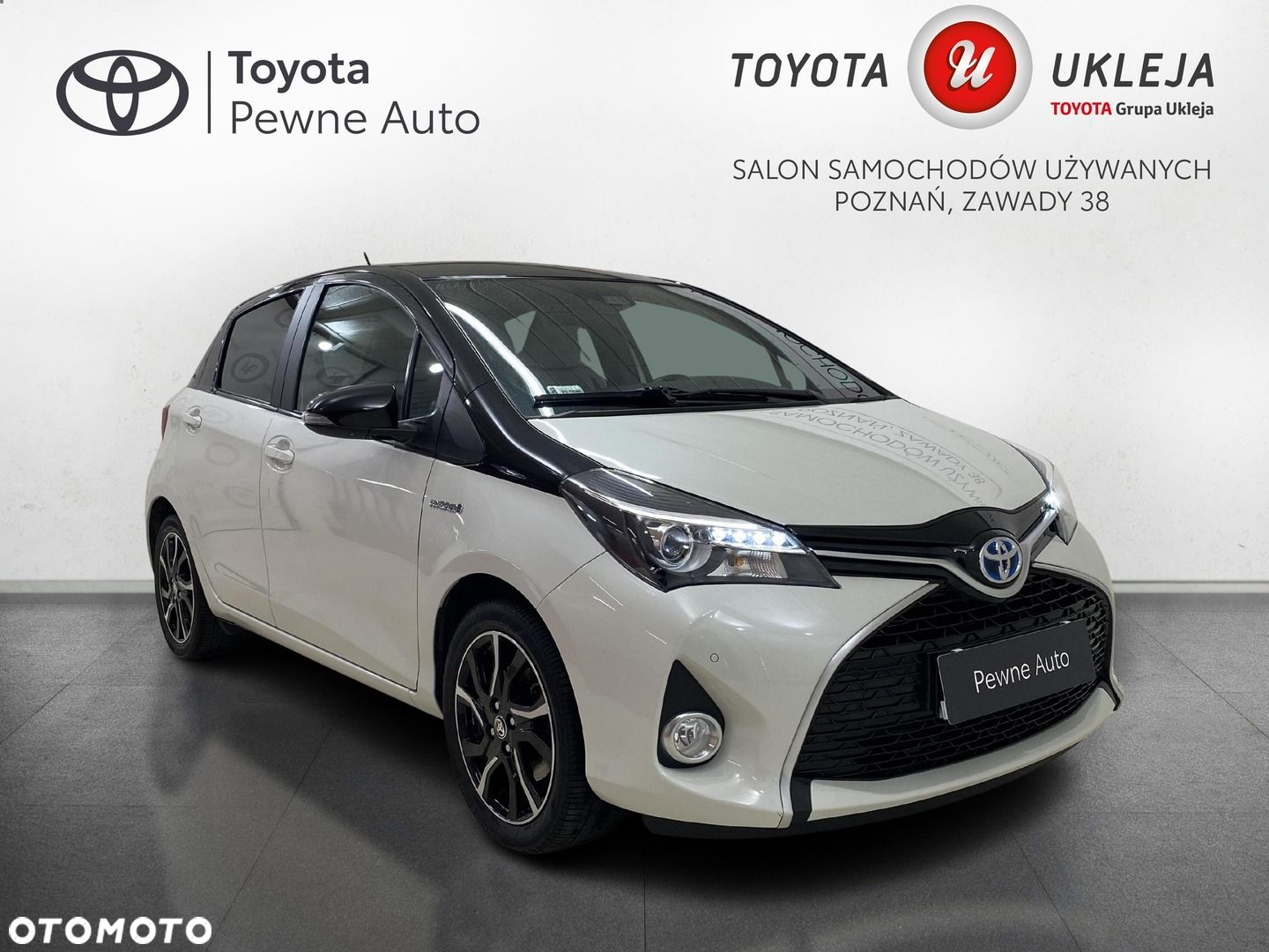 Toyota Yaris Hybrid 100 Selection Pure - 8