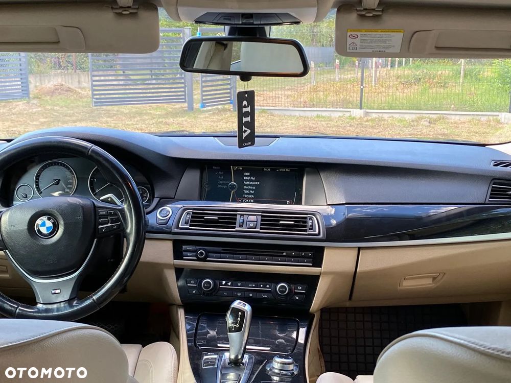 BMW Seria 5 520d Touring Sport-Aut - 14