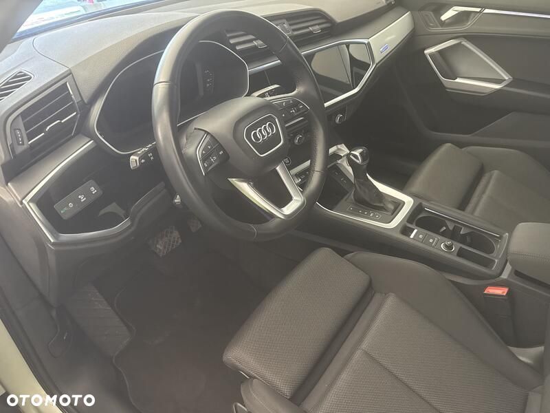 Audi Q3 - 11