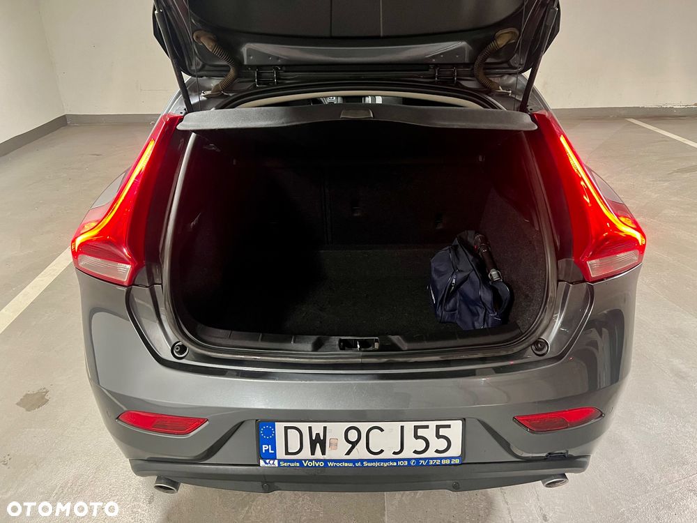 Volvo V40 D3 Kinetic - 9