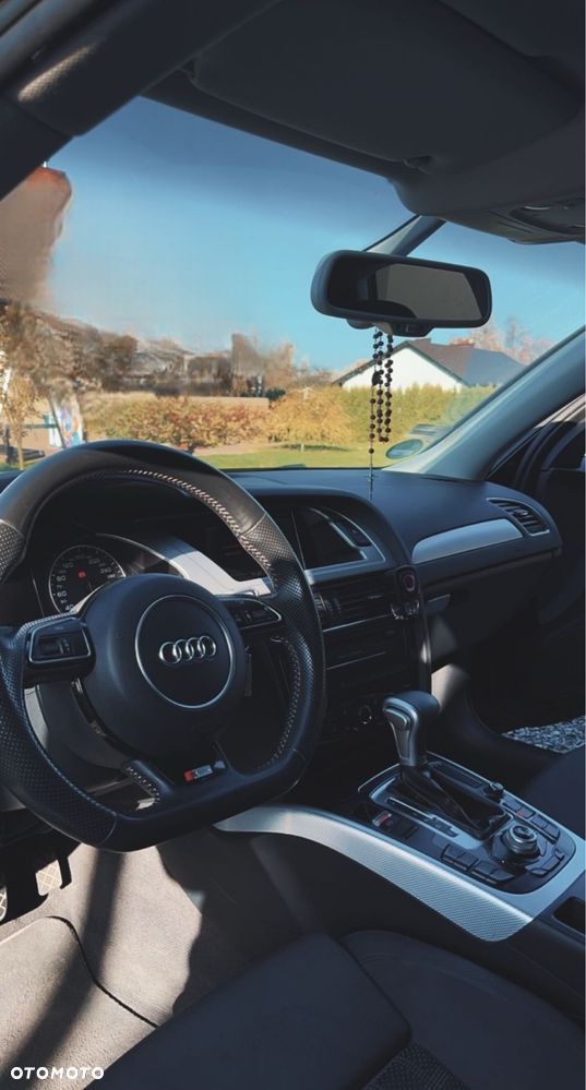 Audi A4 Limousine - 8