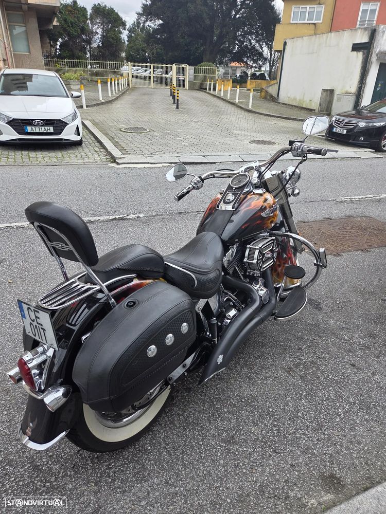 Harley-Davidson Softail Deluxe - 4