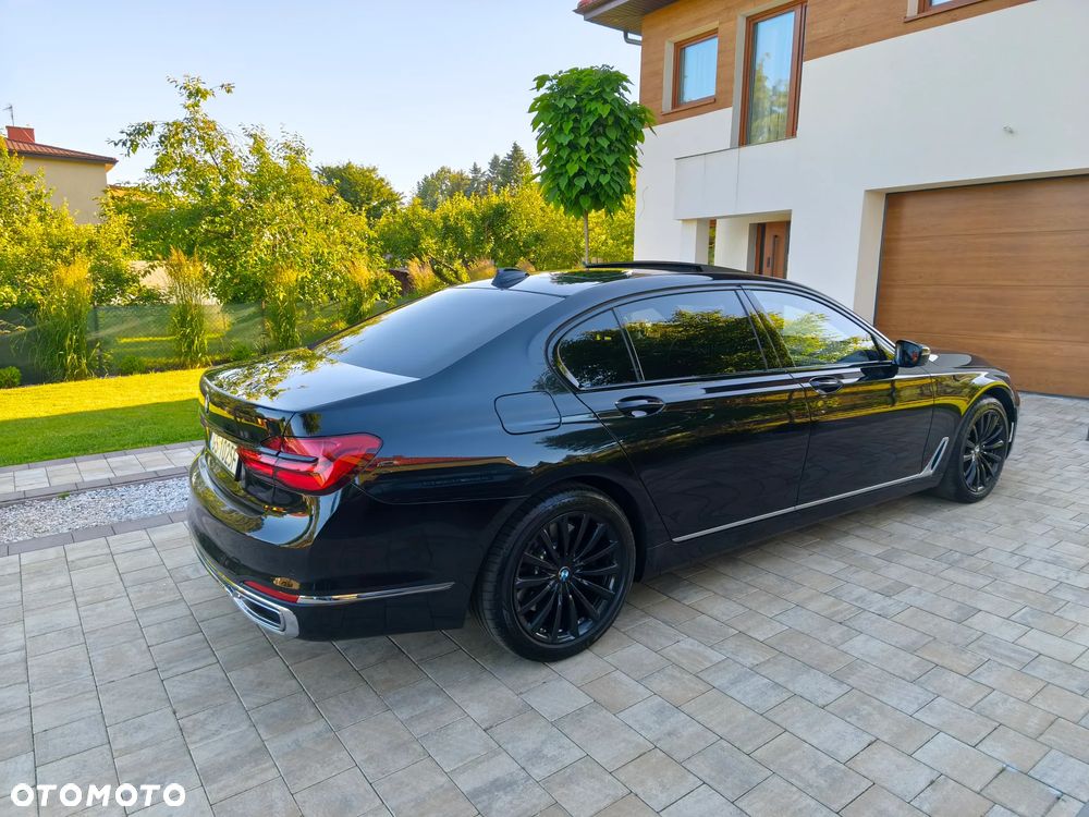 BMW Seria 7 750Li xDrive - 39