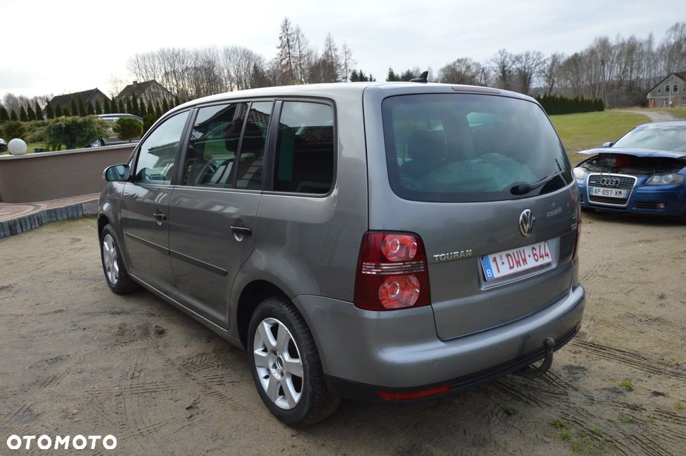 Volkswagen Touran 1.9 TDI Highline - 13