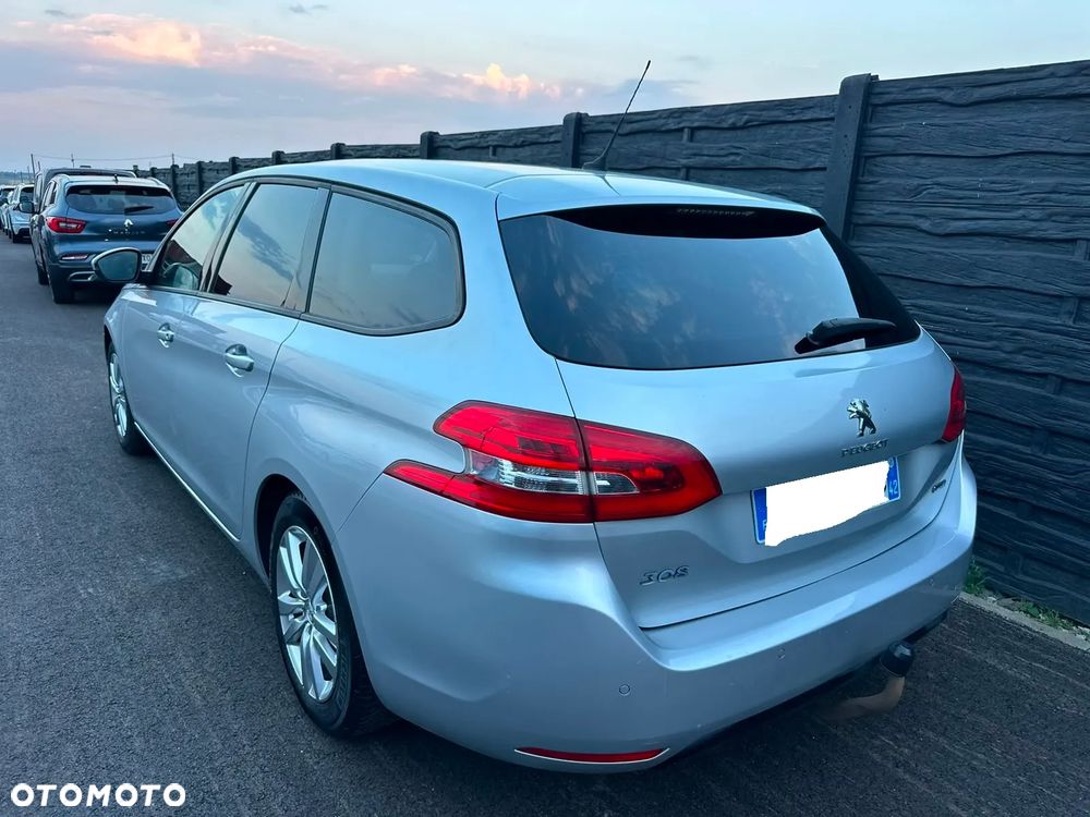 Peugeot 308 BlueHDi 120 Stop & Start Allure - 4