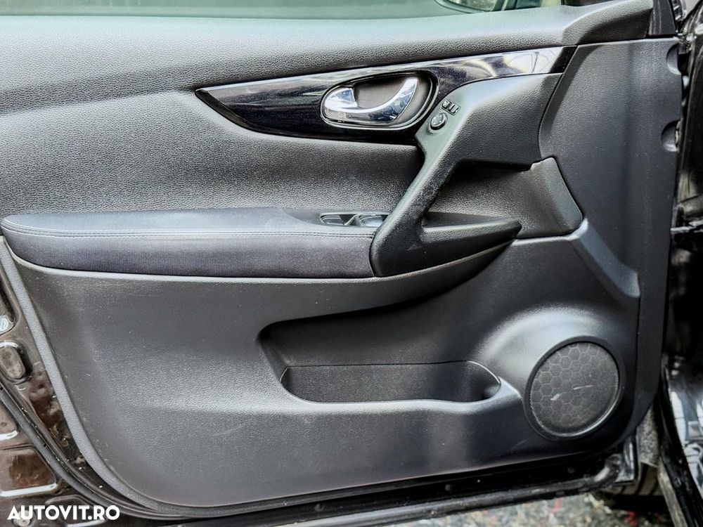 Nissan Qashqai 1.6 DCI Xtronic ACENTA - 27