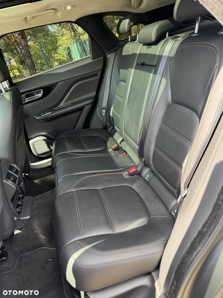Jaguar F-Pace - 28