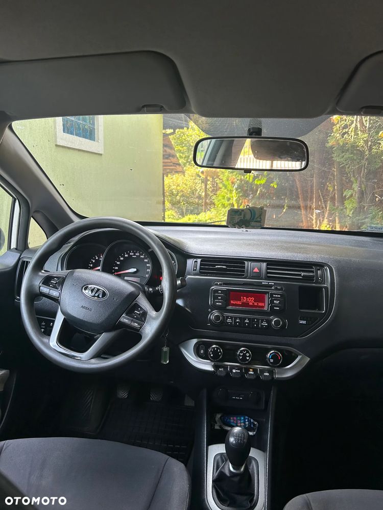 Kia Rio - 3