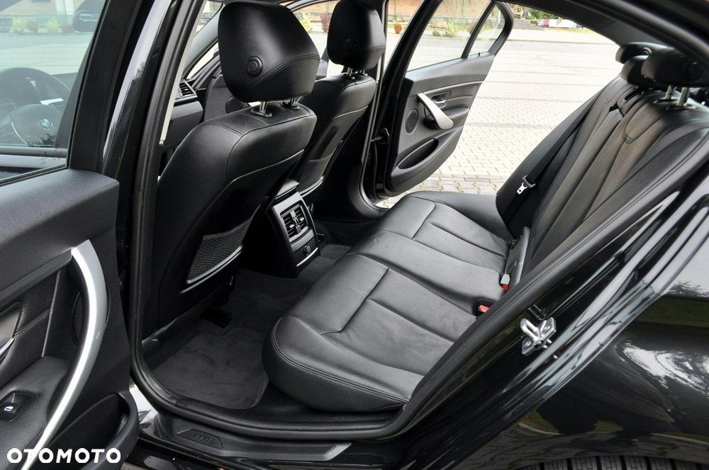BMW Seria 3 - 20