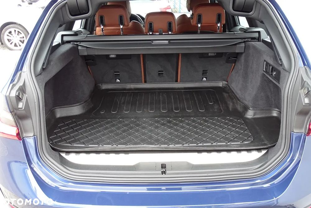 BMW Seria 3 320e M Sport - 29