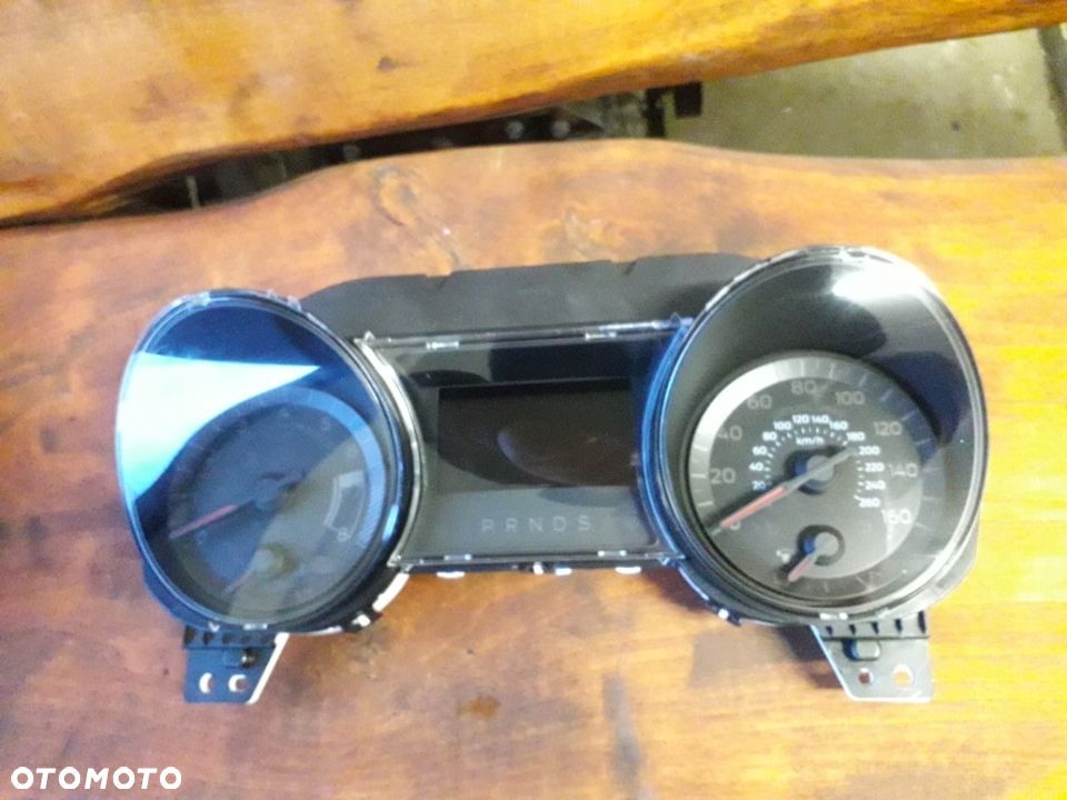 Ford Mustang 5.0 GT licznik