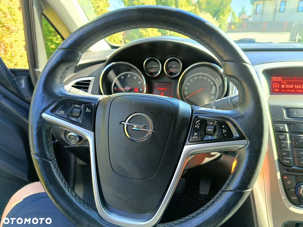 Opel Astra 1.4 T Cosmo - 9