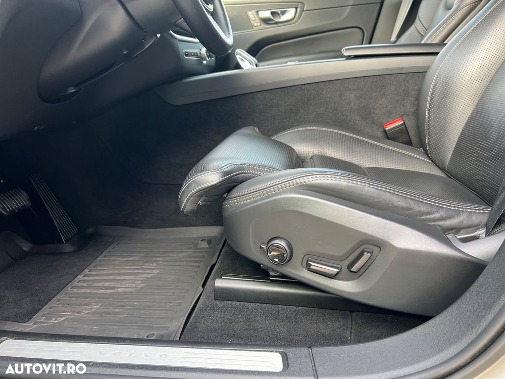 Volvo XC 60 B5 MHEV AWD Inscription - 13