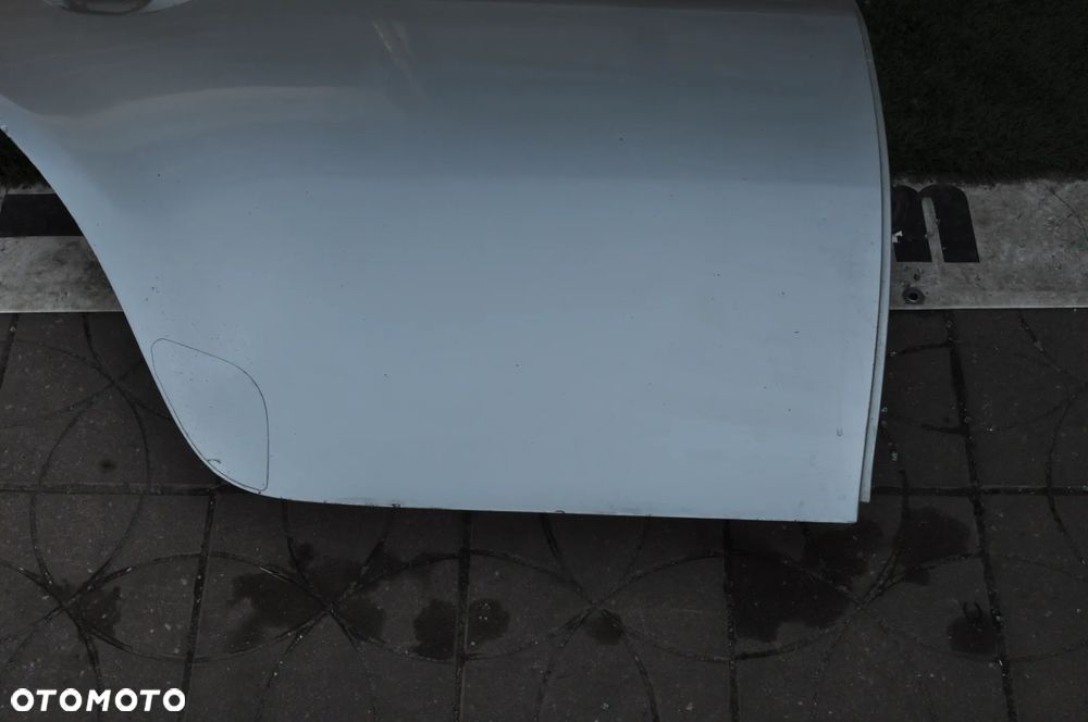 toyota auris I drzwi nr A60330 WYSYŁKA - 3