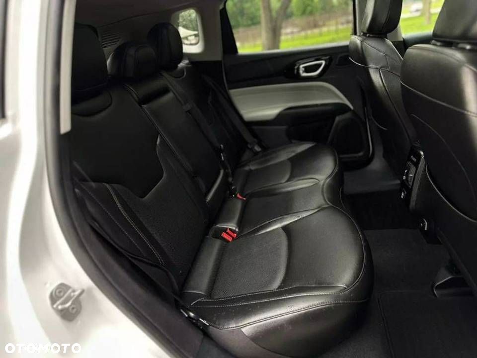 Jeep Compass - 11