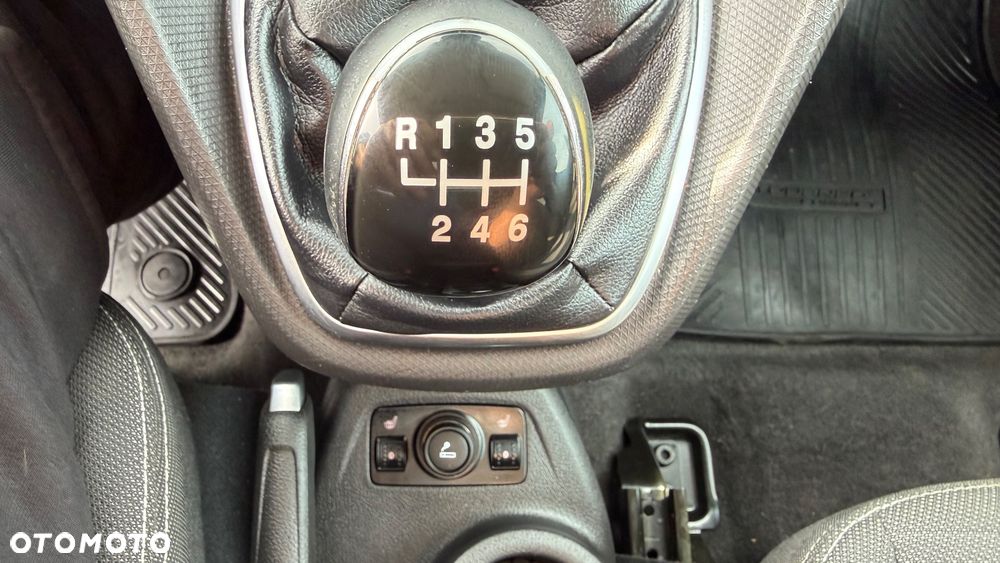 Ford Tourneo Connect Grand - 16