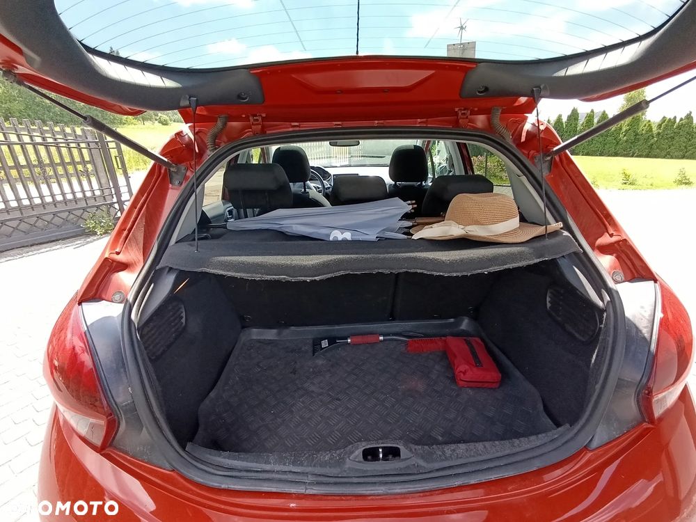 Peugeot 208 1.2 PureTech GPF Allure S&S EAT6 - 7