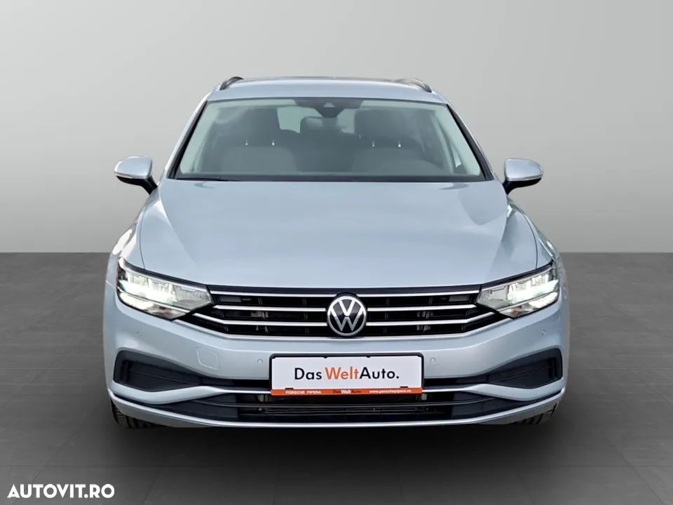 Volkswagen Passat - 4