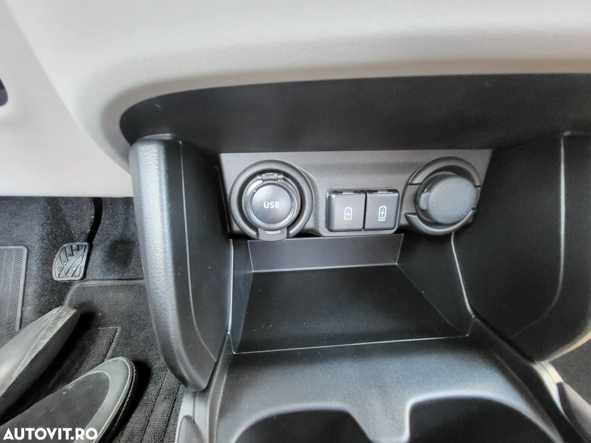 Suzuki Swift 1.2 Dualjet 12V AllGrip MHEV Spirit - 11