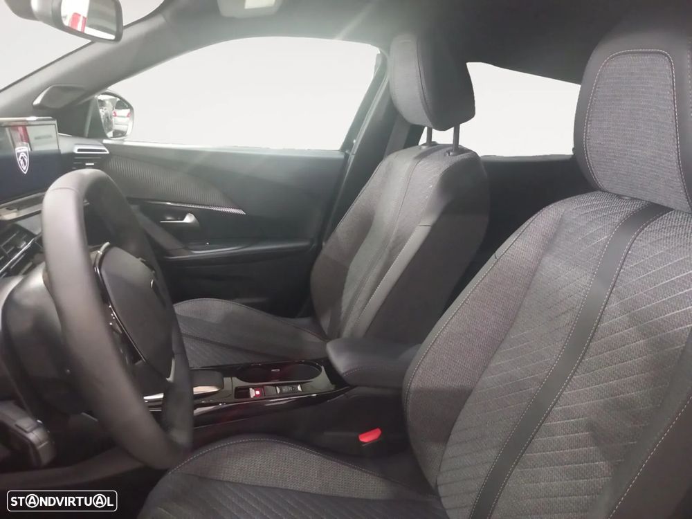 Peugeot e-2008 54 kWh Allure - 10
