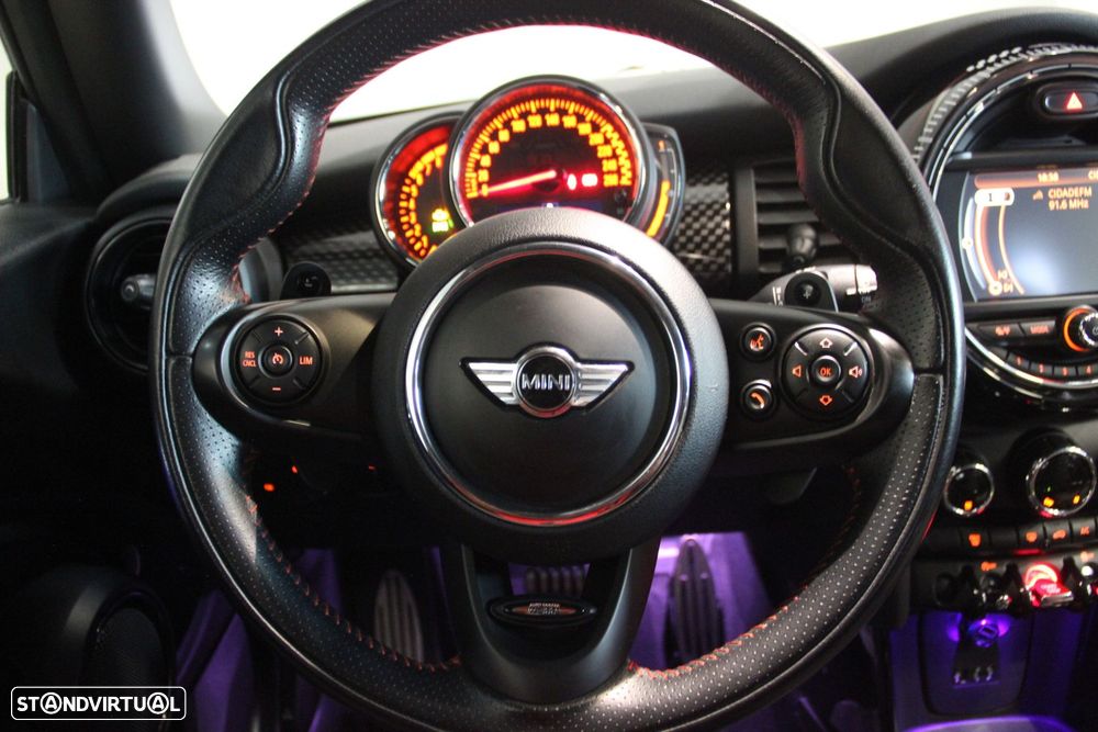 MINI 3 Portas John Cooper Works Auto Desportiva - 24