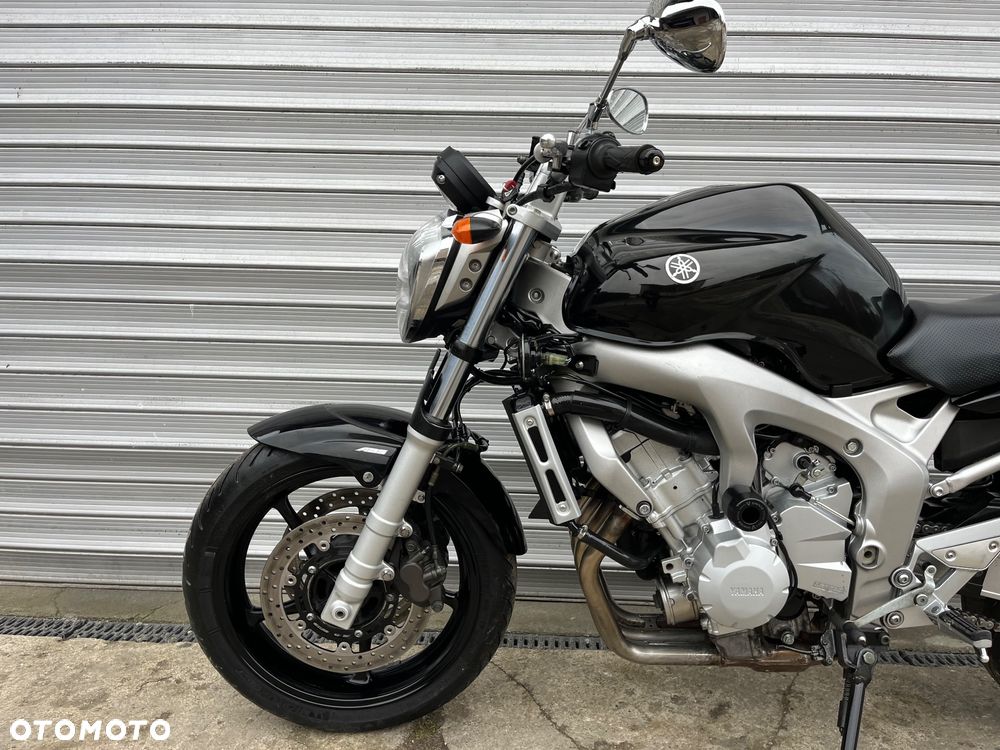 Yamaha FZ6 - 3
