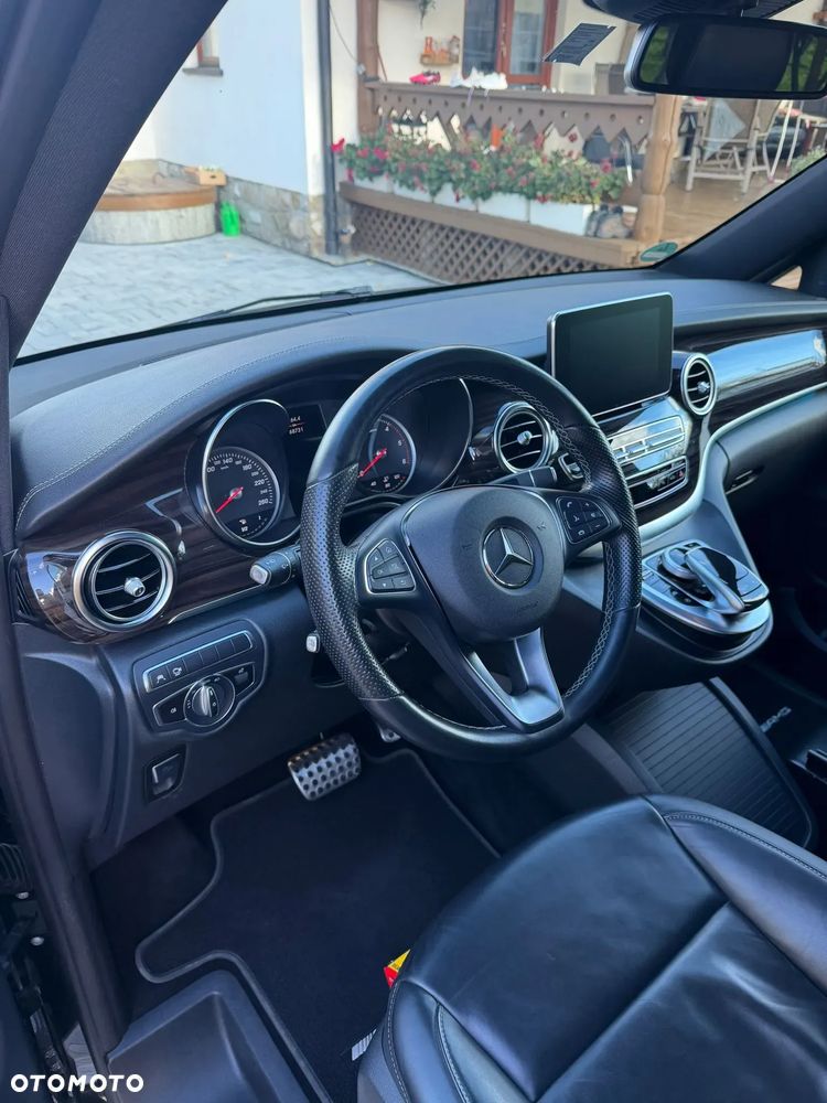 Mercedes-Benz Klasa V - 20