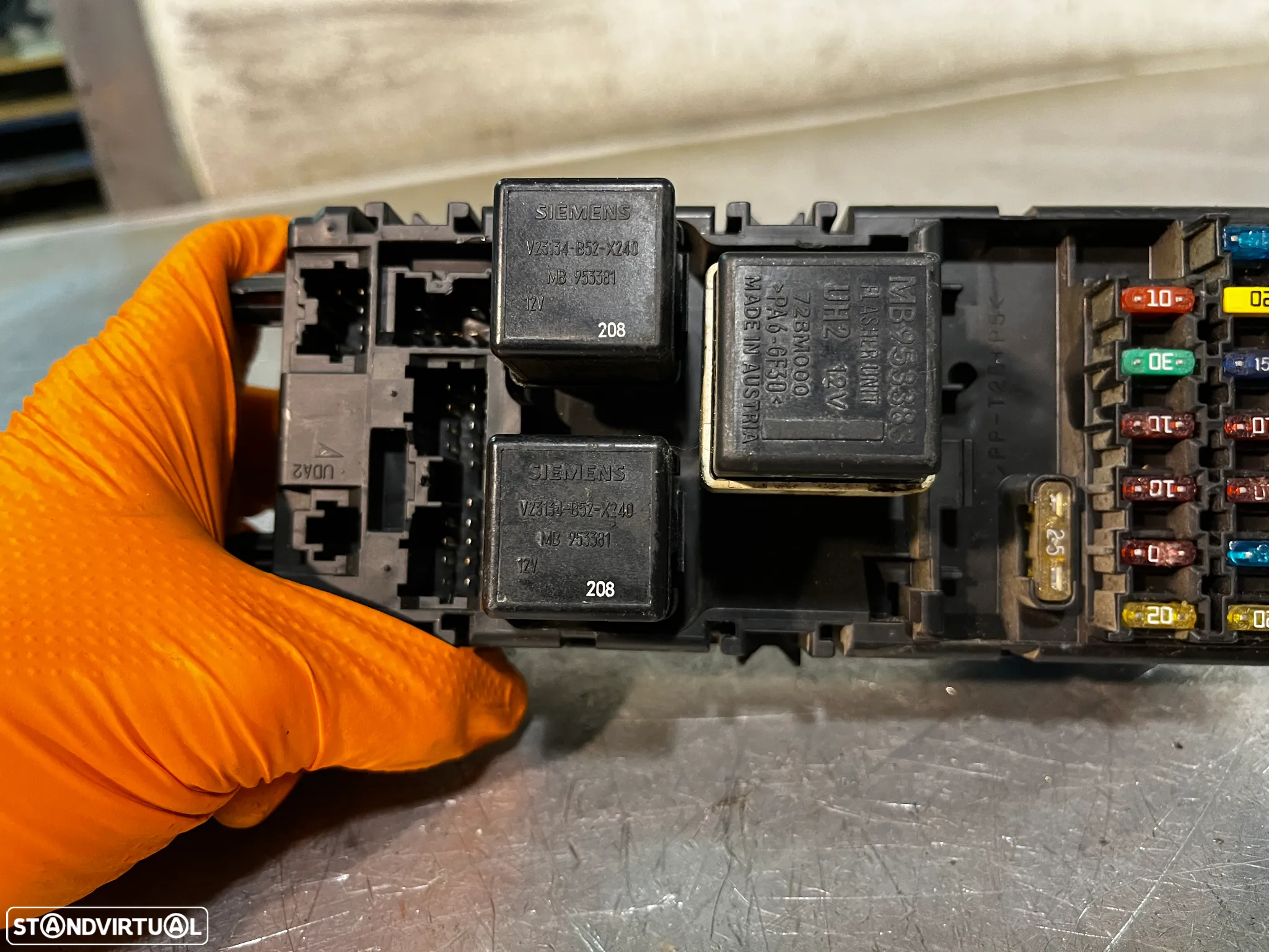 CAIXA DOS FUSIVEIS VOLVO S40 I V40 30807050 - 2
