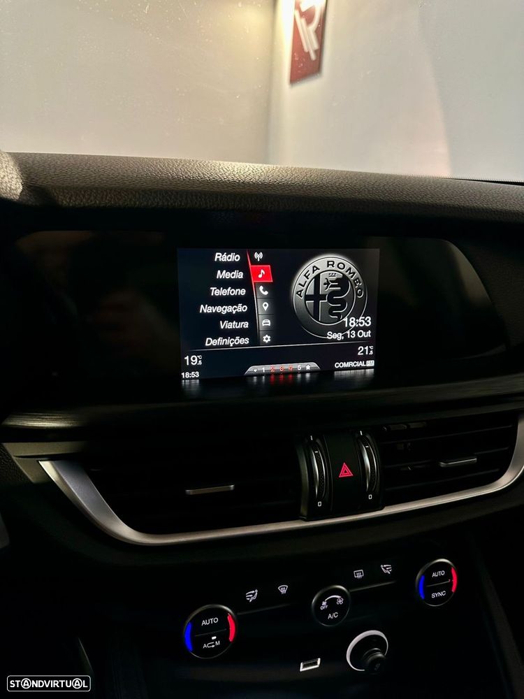 Alfa Romeo Stelvio 2.2 D AT8 - 22