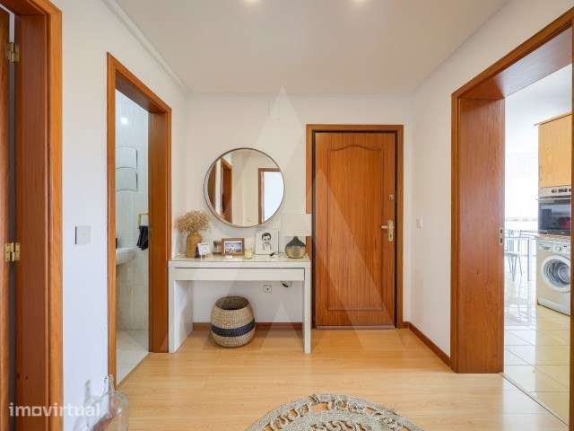 Apartamento T3 com Suíte, Terraço, Garagem e Dois Arrumos. - Grande imagem: 4/37