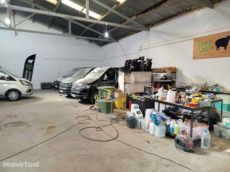 Alugo armazém em Lisboa - Grande imagem: 2/12