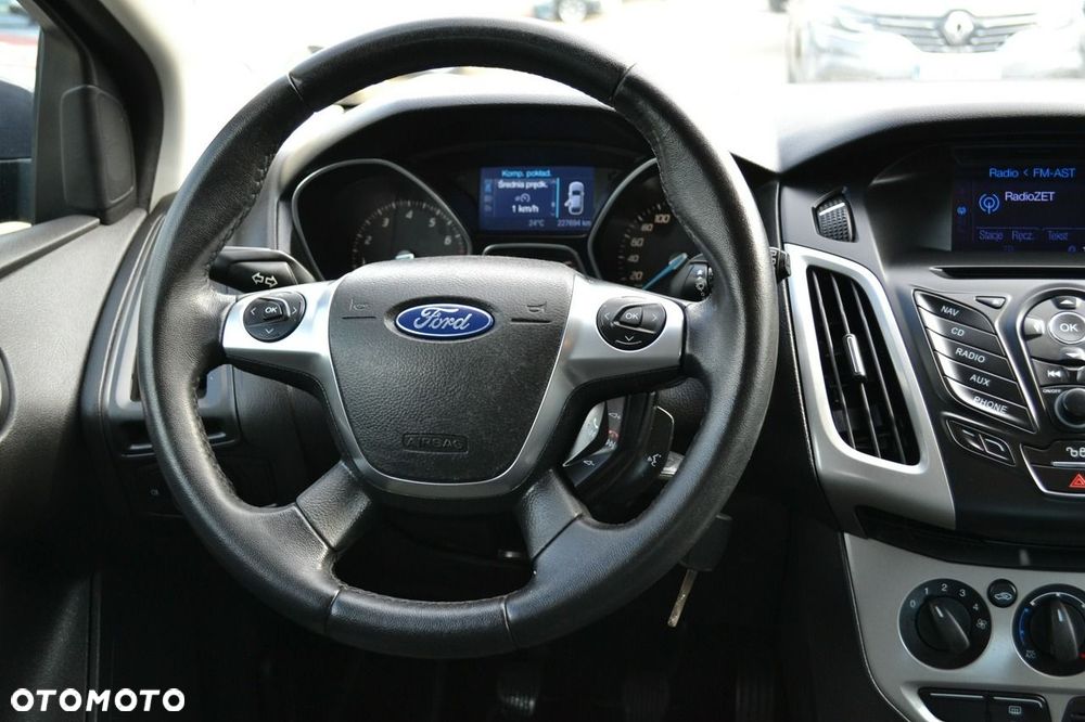 Ford Focus 1.6 Edition - 8
