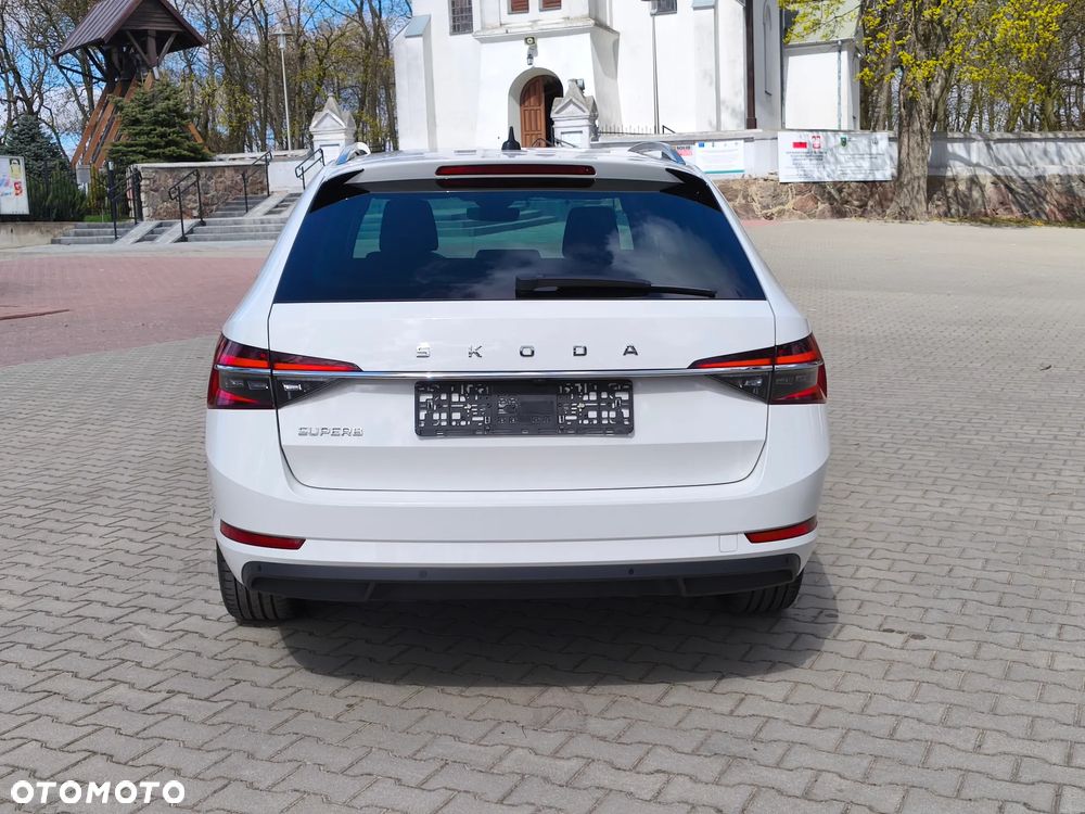 Skoda Superb 2.0 TDI DSG Ambition - 9