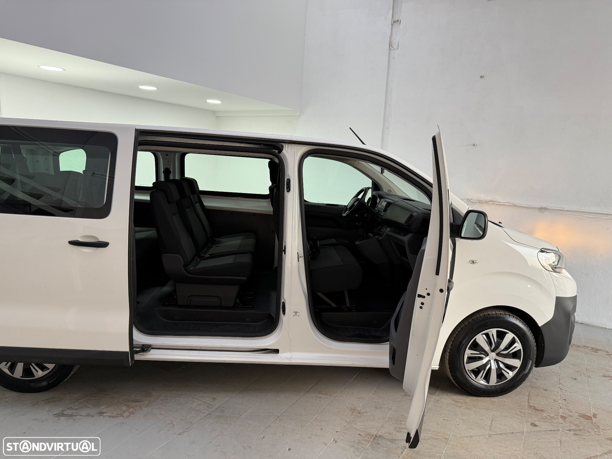 Peugeot Traveller 1.5 BlueHDi L3H1 Active Long - 3