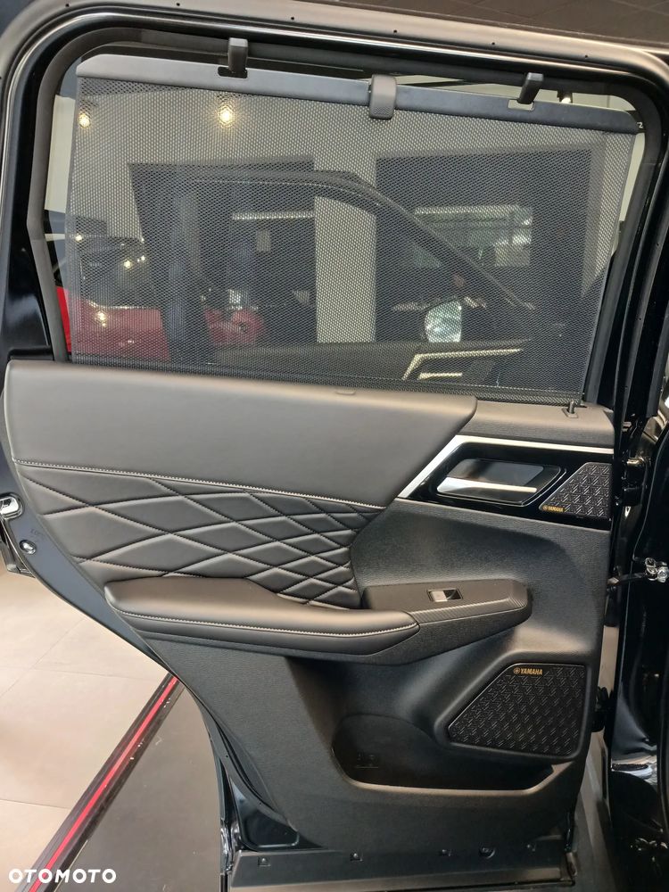 Mitsubishi Outlander Black Edition - 14