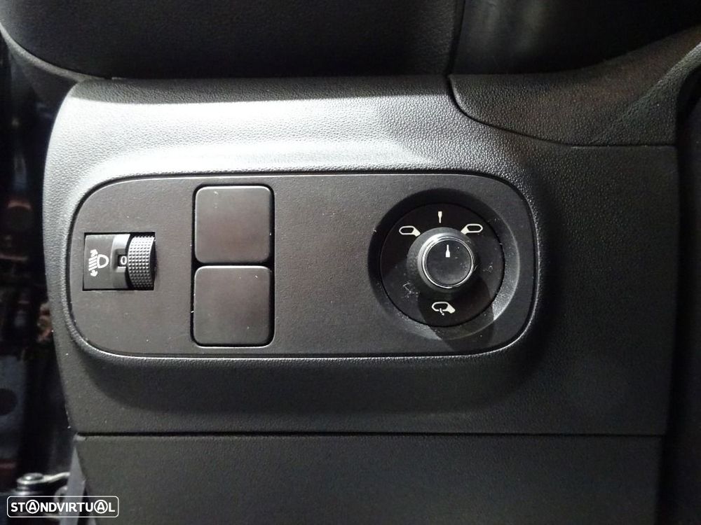 Citroën C3 1.2 PureTech Shine - 10