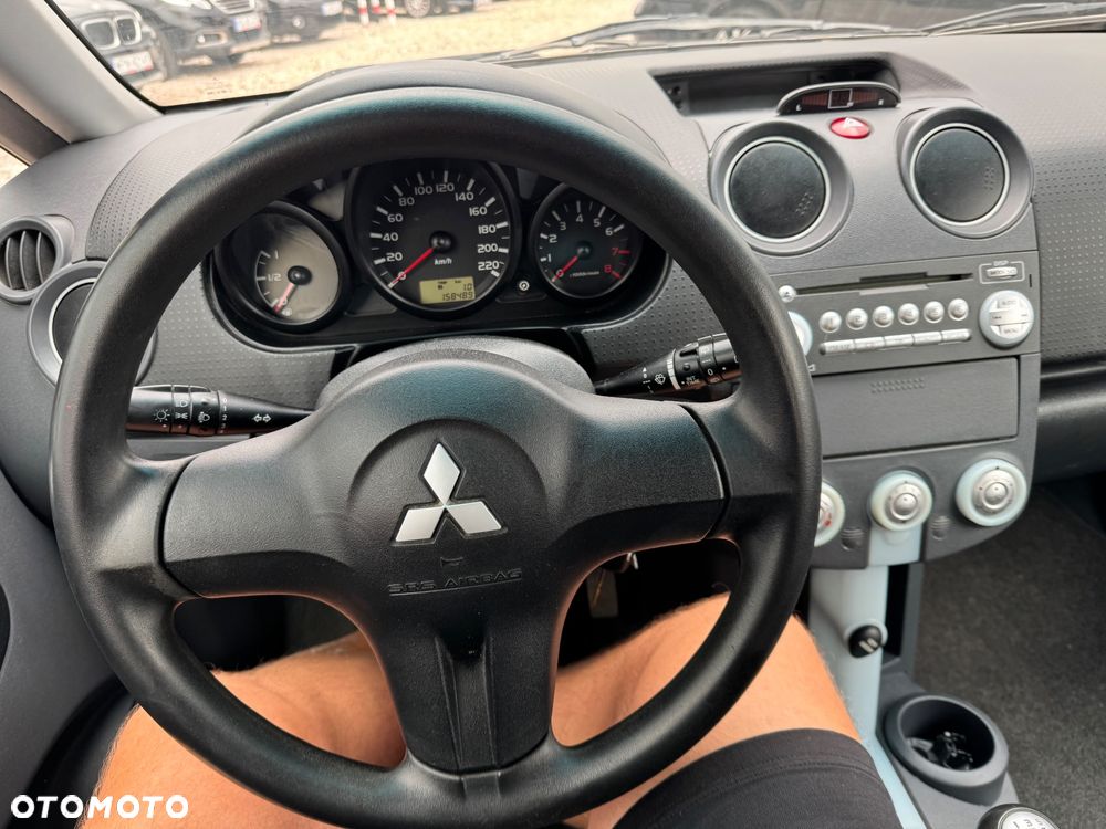 Mitsubishi Colt - 31