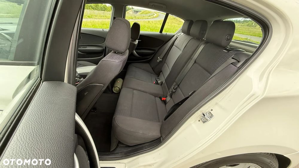 BMW Seria 1 - 26