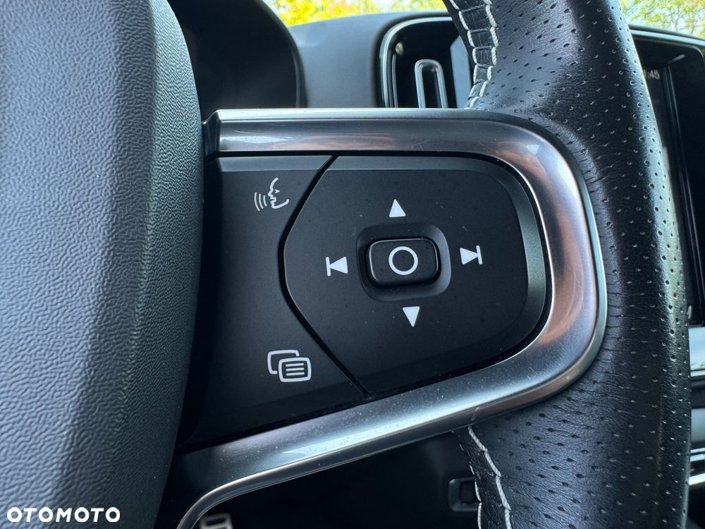 Volvo XC 40 D3 SCR R-Design - 35