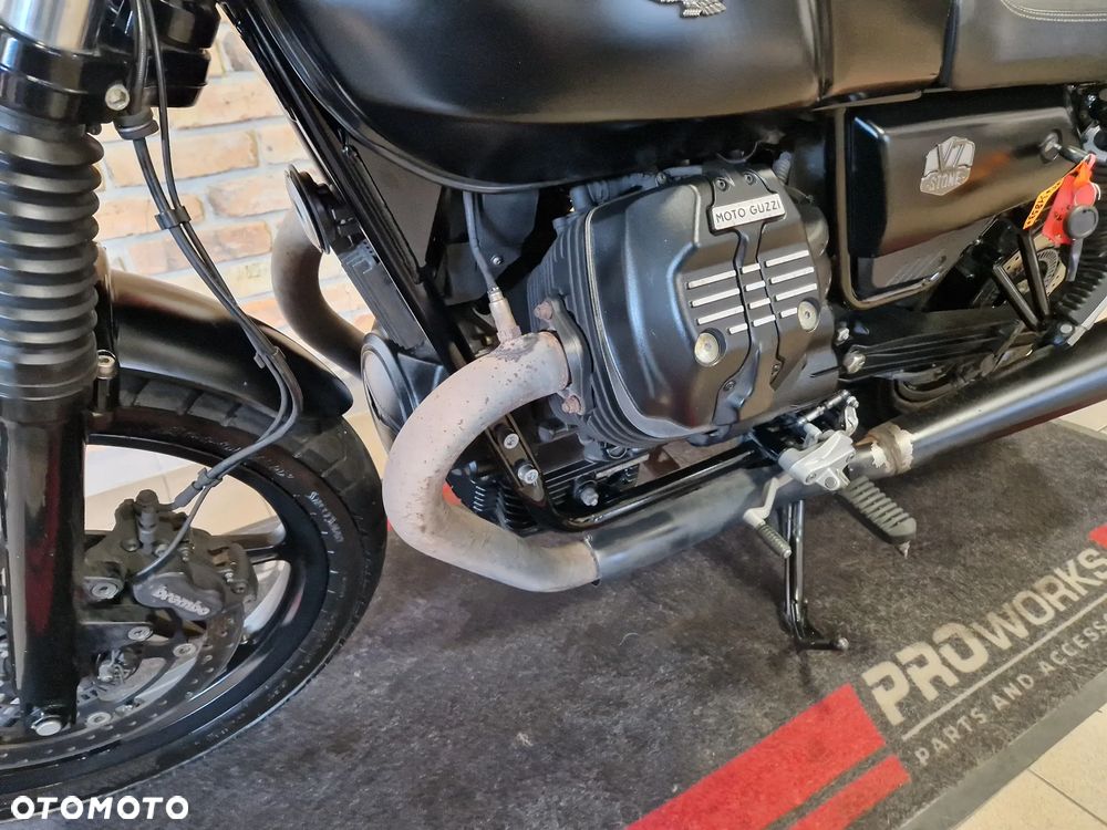 Moto Guzzi V7 - 19