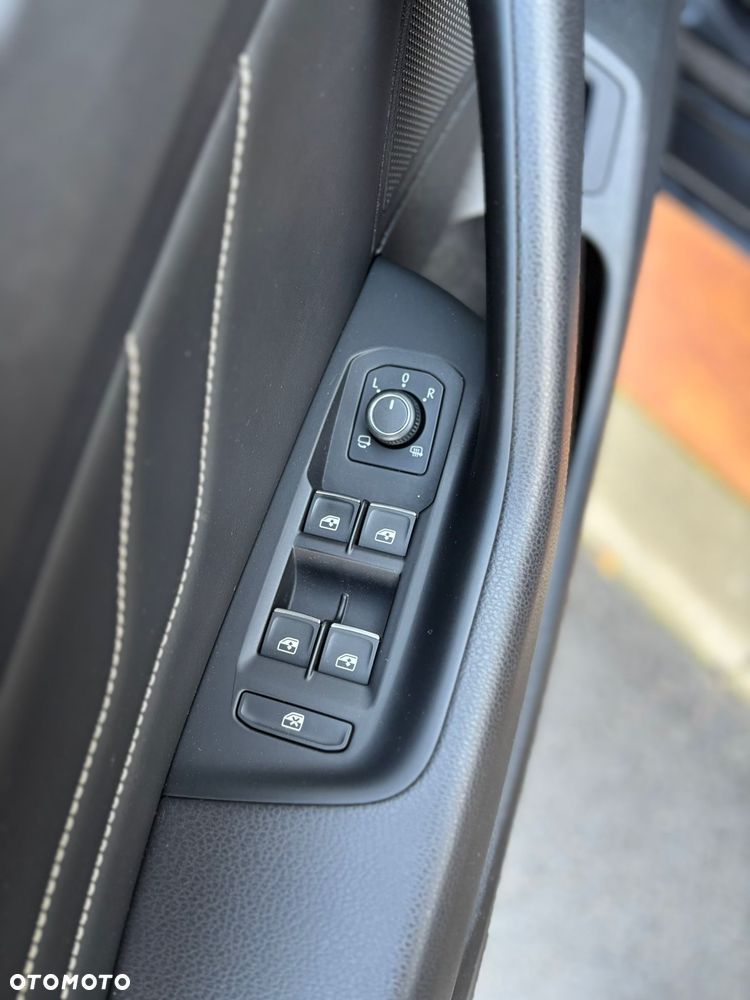 Volkswagen Passat 2.0 TDI BMT Highline DSG - 26