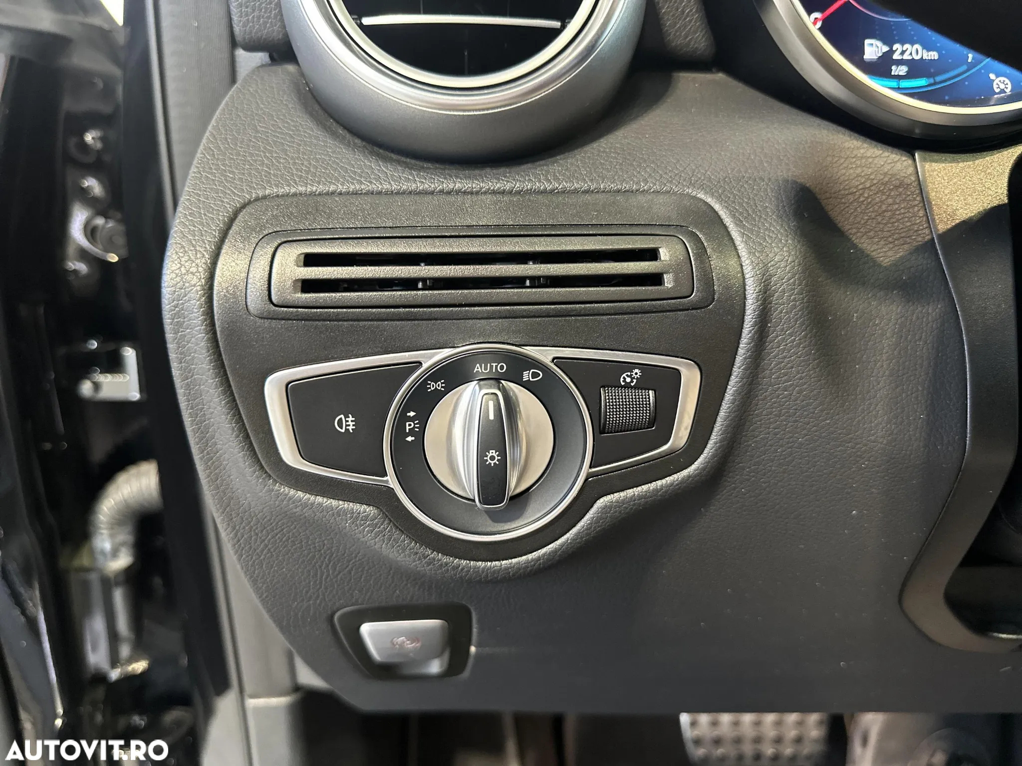 Mercedes-Benz GLC Coupe 300 e 4Matic 9G-TRONIC AMG Line - 15