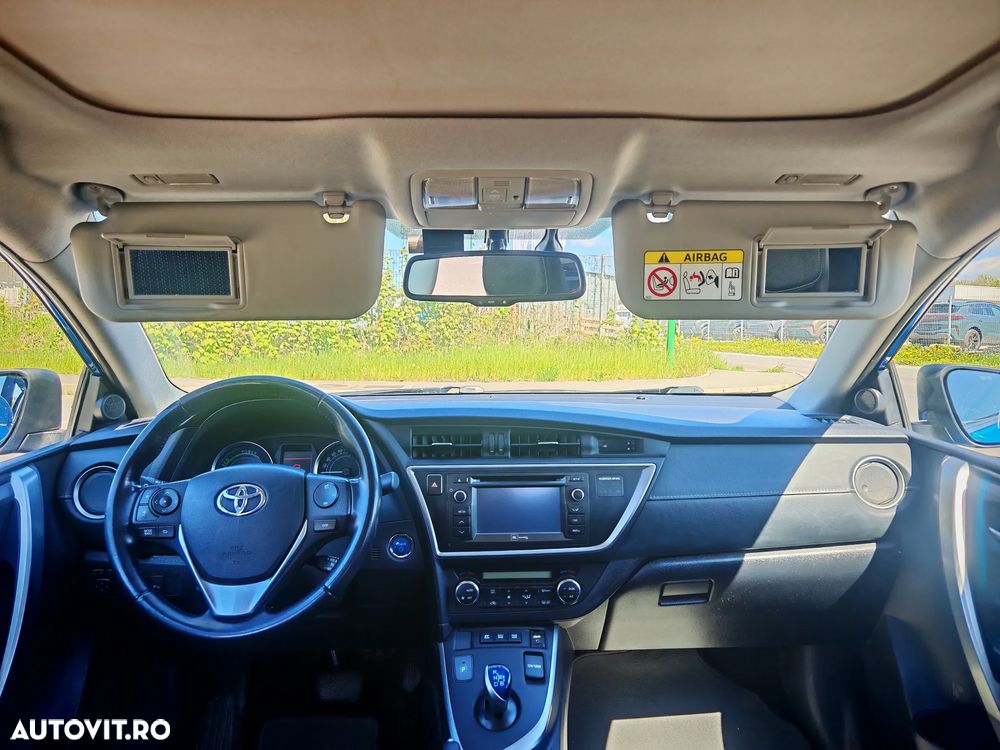 Toyota Auris - 16