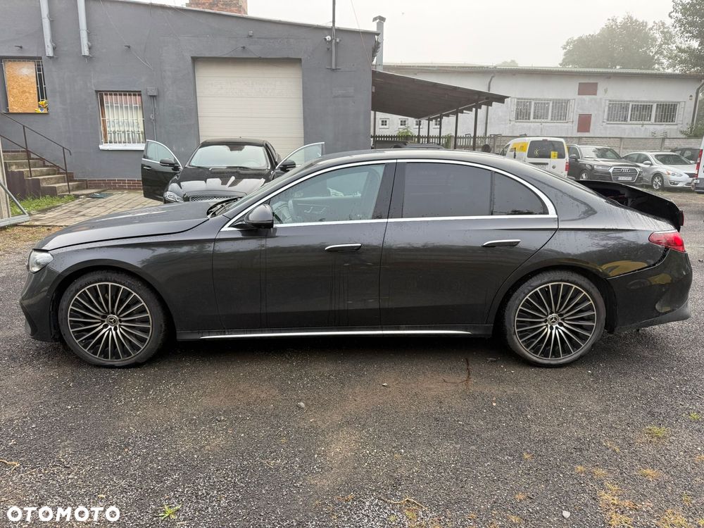 Mercedes-Benz Klasa E 220 d 4-Matic AMG/Avantgarde - 5