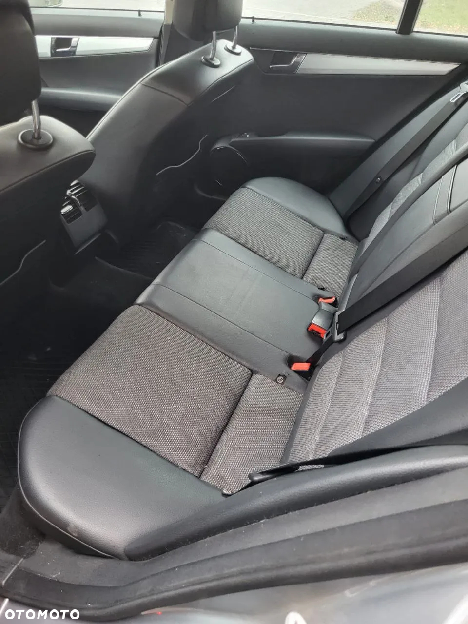 Mercedes-Benz Klasa C 220 CDI DPF Automatik Avantgarde - 13