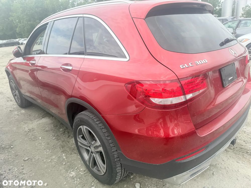 Mercedes-Benz GLC 300 4-Matic - 7