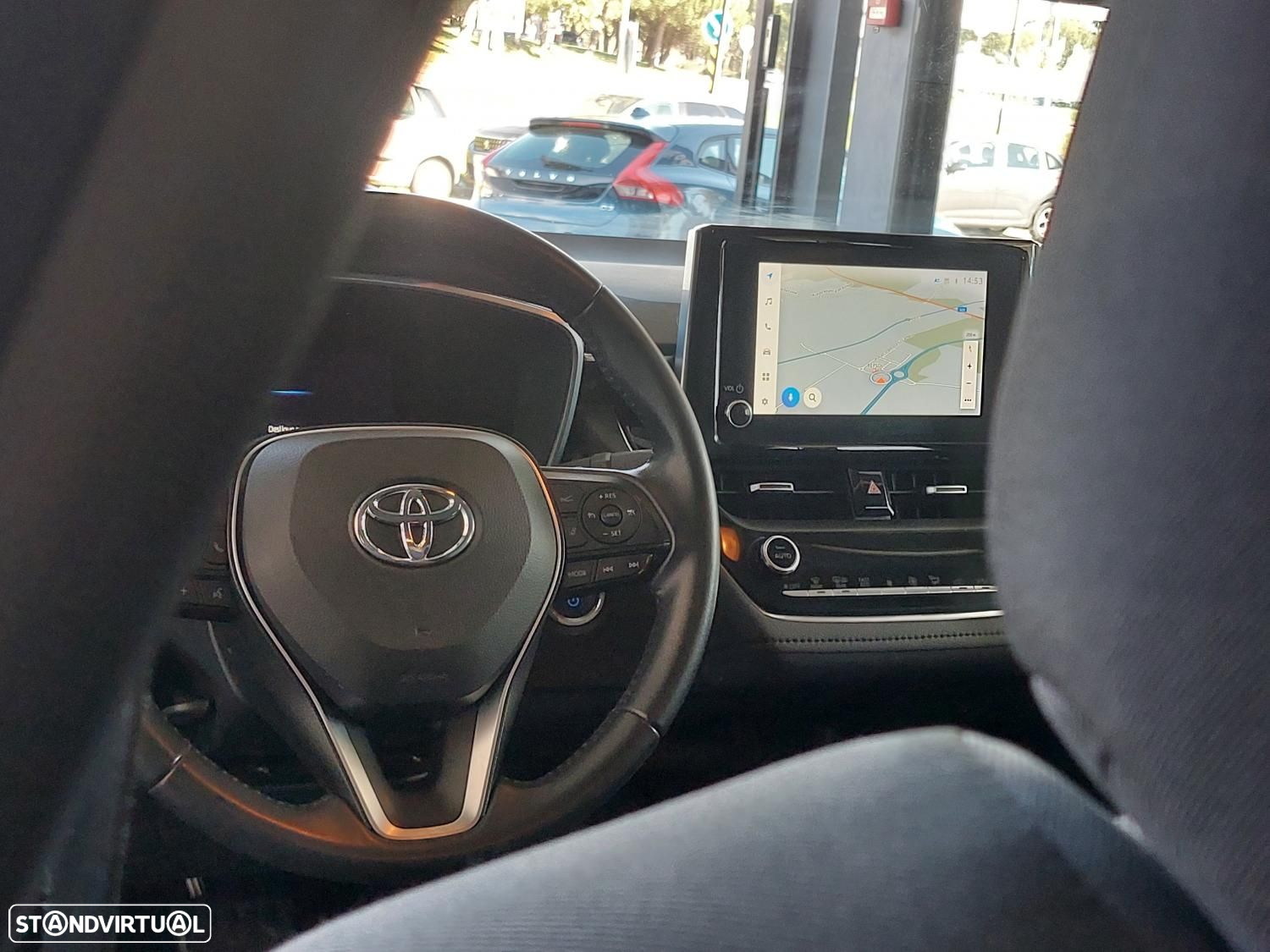 Toyota Corolla 1.8 Hybrid Exclusive - 11