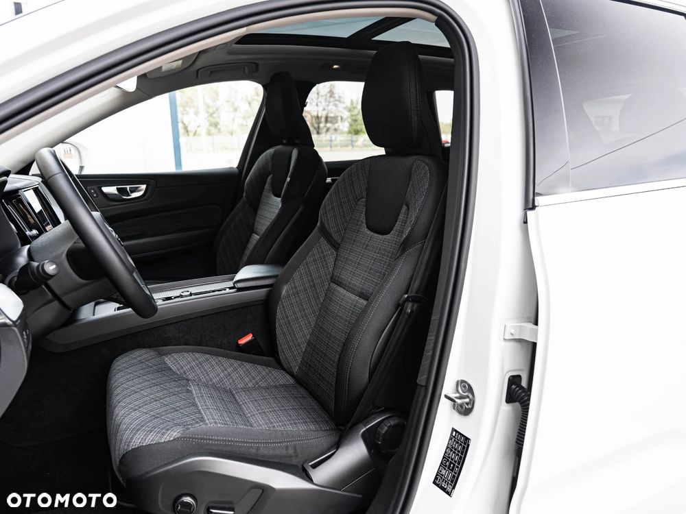 Volvo XC 60 B4 D Core - 24