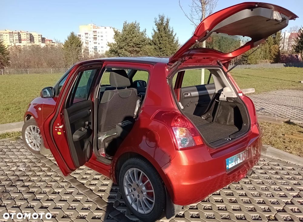 Suzuki Swift 1.3 Club - 5